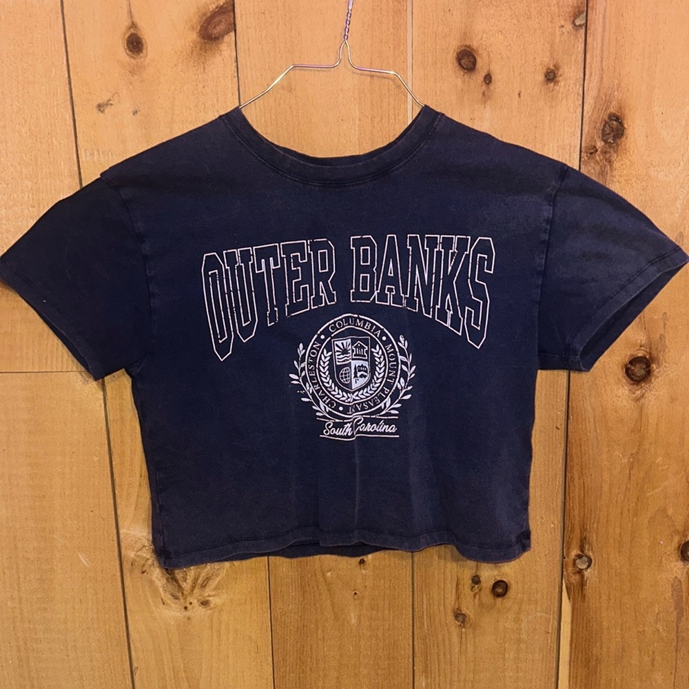 Outer banks cropped t shirt